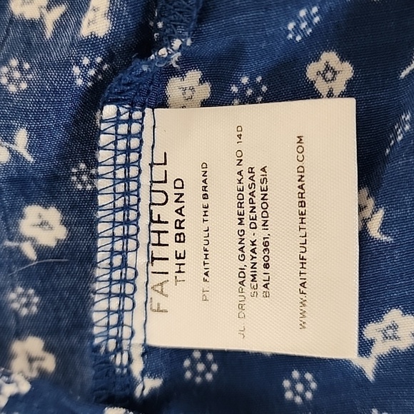 Faithfull The Brand Lucy Blue Floral Wrap Top Size Small - Picture 8 of 9